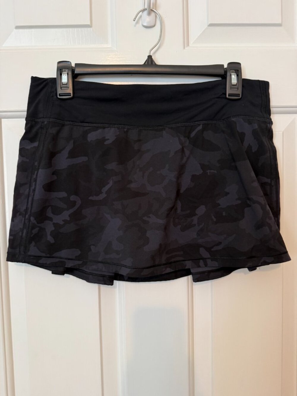 Lululemon "Camo" Skort Size 8 Reg